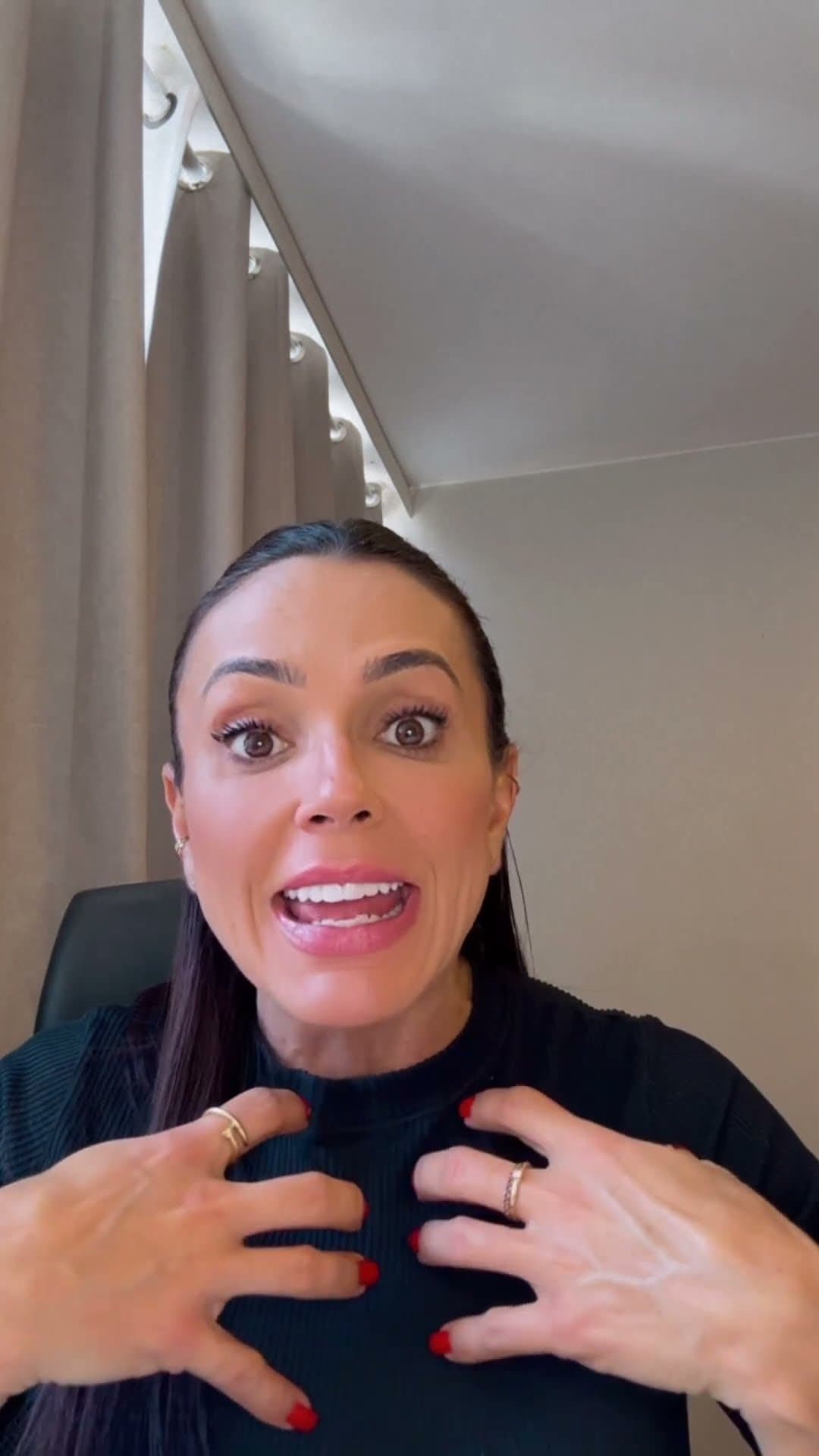 Mensagem em vídeo da Renatinha Costa